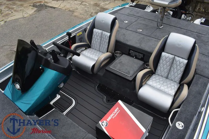 Slide: The Image of Phoenix Bass Boats 721 ZXL 2026 - 20