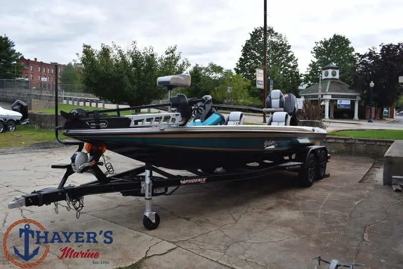 Slide: The Image of Phoenix Bass Boats 721 ZXL 2026 - 30