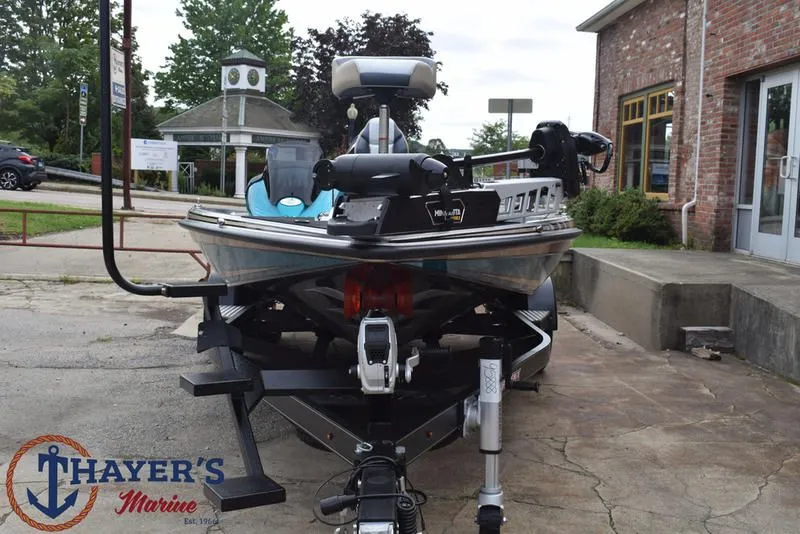 Slide: The Image of Phoenix Bass Boats 721 ZXL 2026 - 31