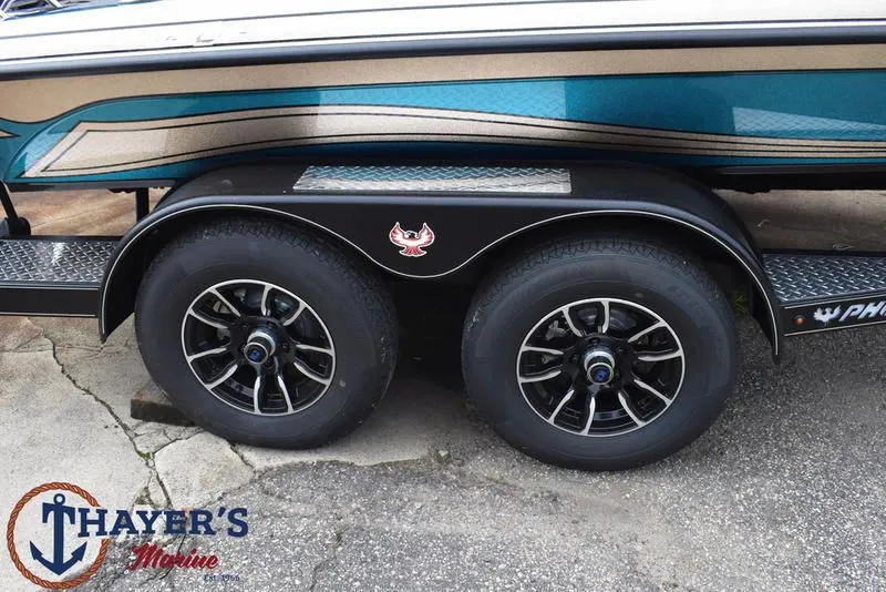 Slide: The Image of Phoenix Bass Boats 721 ZXL 2026 - 4