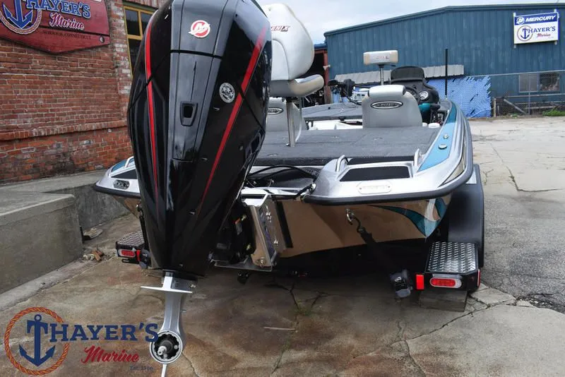 Slide: The Image of Phoenix Bass Boats 721 ZXL 2026 - 7