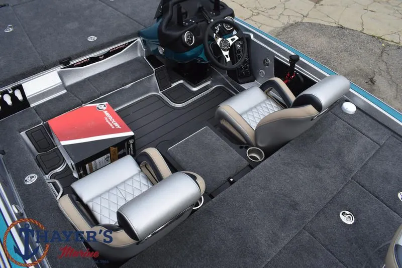 Slide: The Image of Phoenix Bass Boats 721 ZXL 2026 - 9