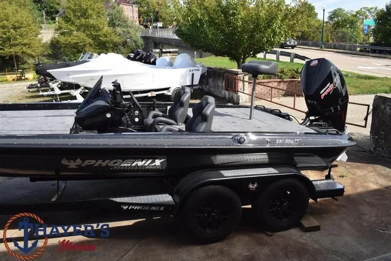 Slide: The Image of Phoenix Bass Boats 921 Elite X 2026 - 28