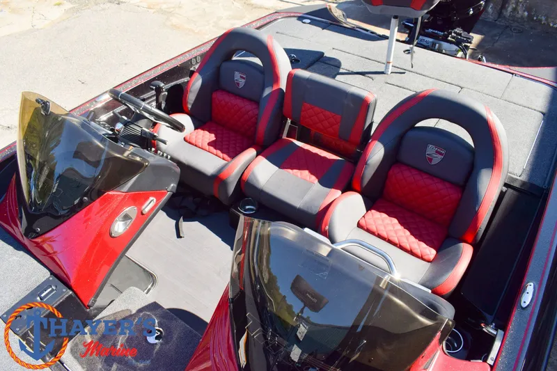 Slide: The Image of Triton 18 TrX 2022 - 16