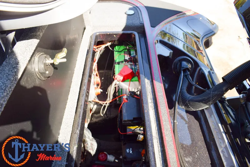 Slide: The Image of Triton 18 TrX 2022 - 25