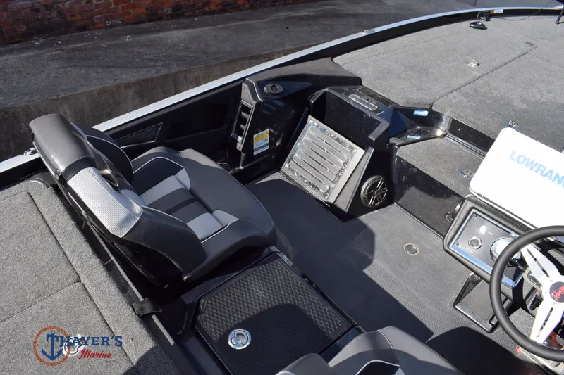 Slide: The Image of Ranger Z520R 2022 - 11