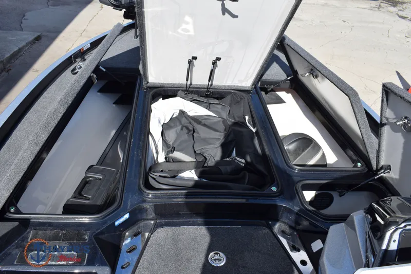 Slide: The Image of Ranger Z520R 2022 - 21