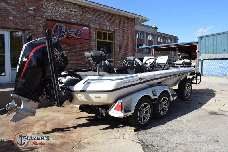 Slide: The Image of Ranger Z520R 2022 - 5