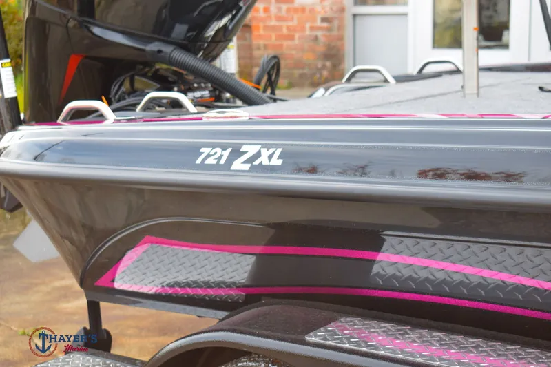 Slide: The Image of Phoenix Bass Boats 721 ZXL 2026 - 11