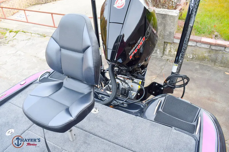 Slide: The Image of Phoenix Bass Boats 721 ZXL 2026 - 12