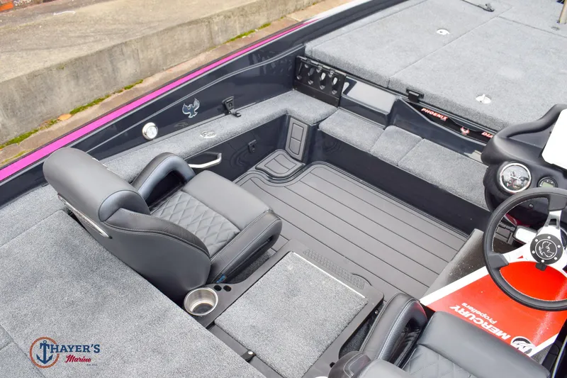 Slide: The Image of Phoenix Bass Boats 721 ZXL 2026 - 17