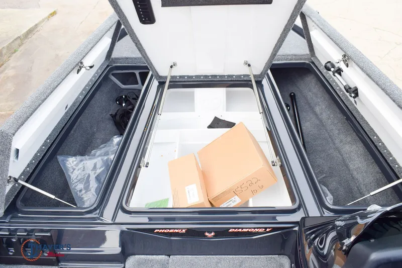 Slide: The Image of Phoenix Bass Boats 721 ZXL 2026 - 30