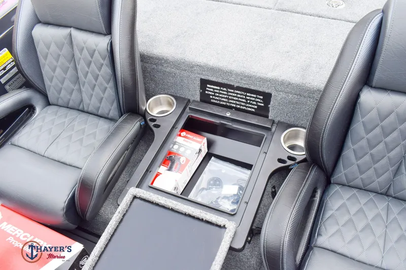 Slide: The Image of Phoenix Bass Boats 721 ZXL 2026 - 32