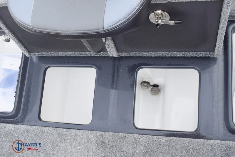 Slide: The Image of Phoenix Bass Boats 721 ZXL 2026 - 34