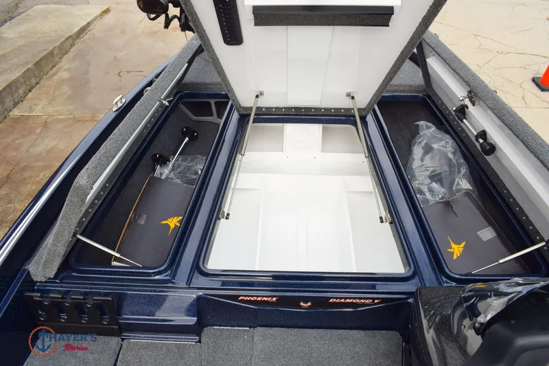 Slide: The Image of Phoenix Bass Boats 721 ZXL 2026 - 28