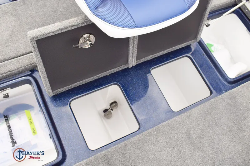 Slide: The Image of Phoenix Bass Boats 721 ZXL 2026 - 35