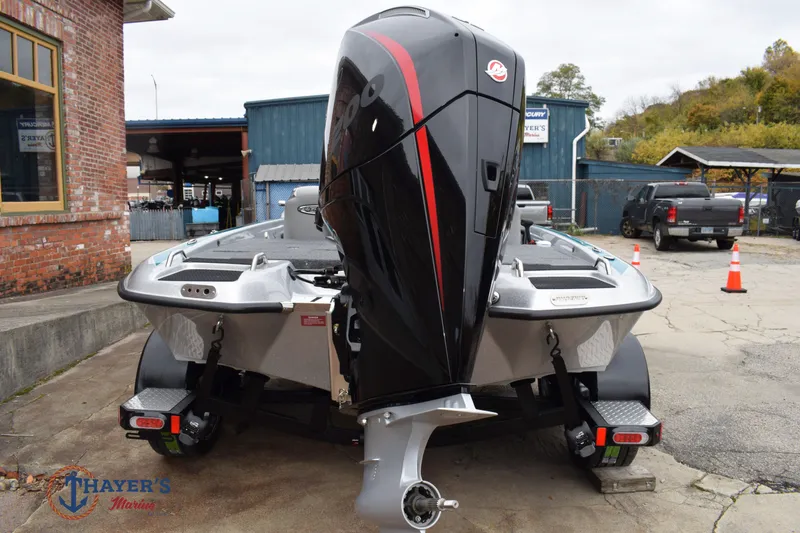 Slide: The Image of Phoenix Bass Boats 819 ZXL 2026 - 7
