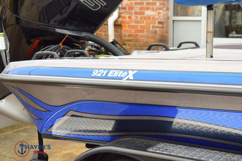 Slide: The Image of Phoenix Bass Boats 921 Elite X 2026 - 31