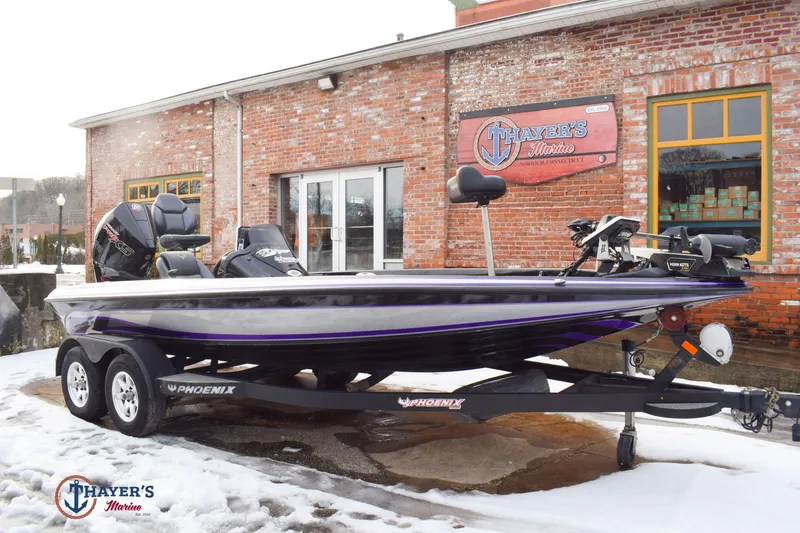 The Image of Phoenix Bass Boats 919 Pro xp 2024 - 0