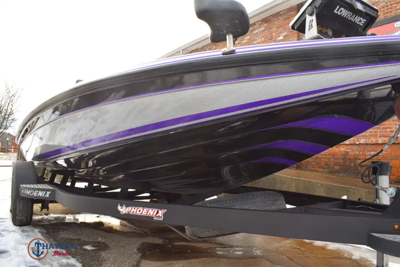Slide: The Image of Phoenix Bass Boats 919 Pro xp 2024 - 17