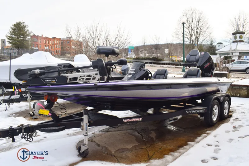Slide: The Image of Phoenix Bass Boats 919 Pro xp 2024 - 36