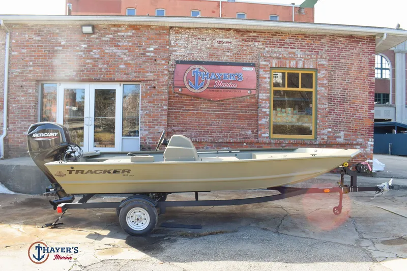 The Image of Tracker Grizzly 1648 SC 2026 - 0