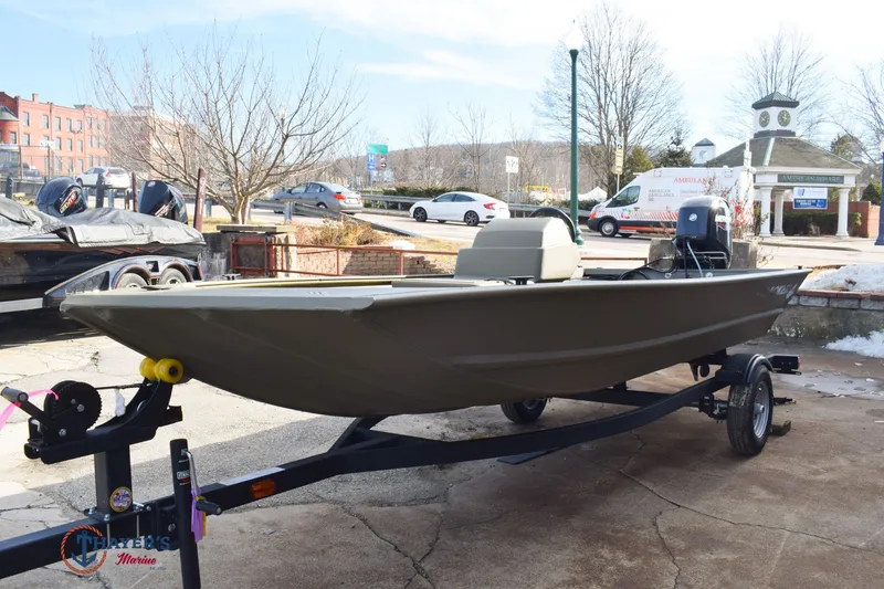 Slide: The Image of Tracker Grizzly 1648 SC 2026 - 20