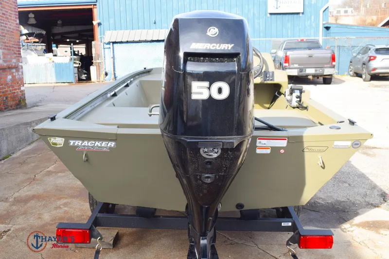 Slide: The Image of Tracker Grizzly 1648 SC 2026 - 5