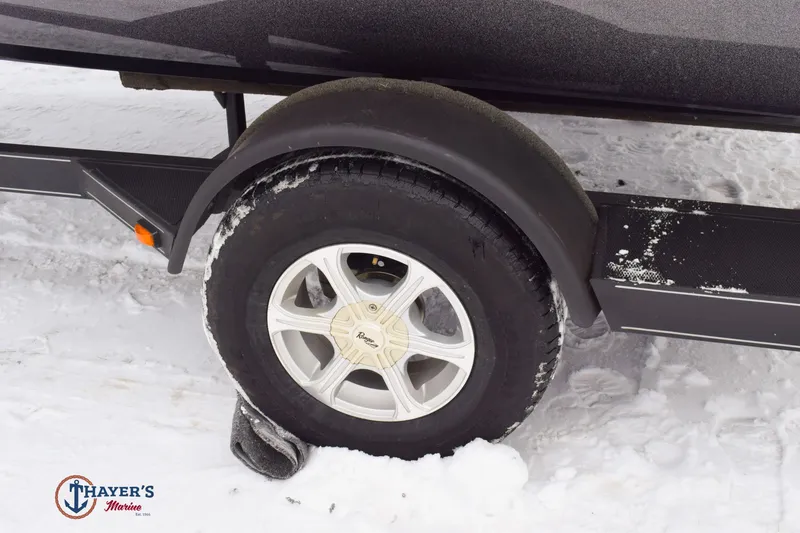 Slide: The Image of Ranger Z175 2016 - 5