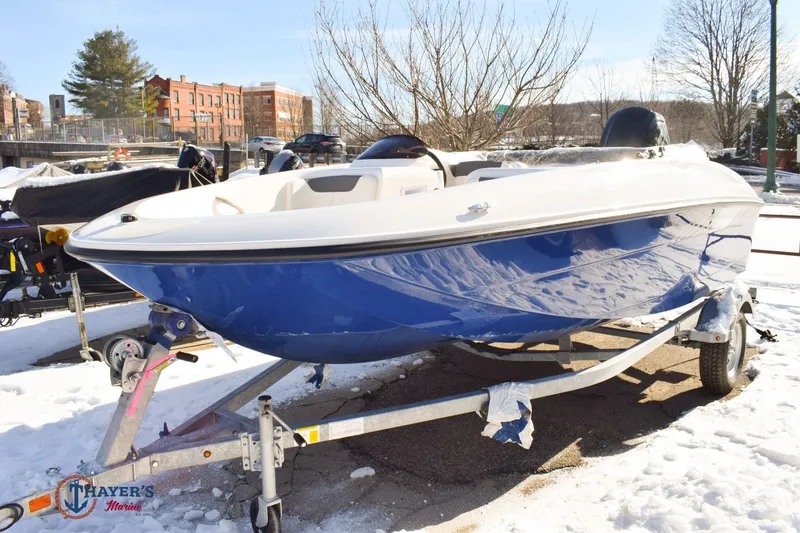 Slide: The Image of Bayliner Element E16 2026 - 27