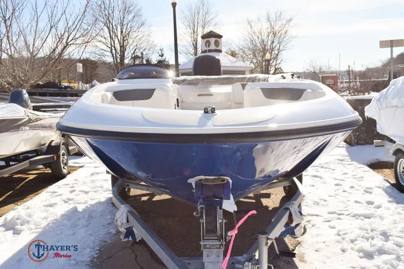 Slide: The Image of Bayliner Element E16 2026 - 28