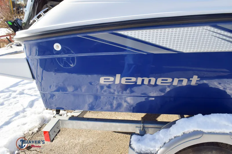 Slide: The Image of Bayliner Element E16 2026 - 4
