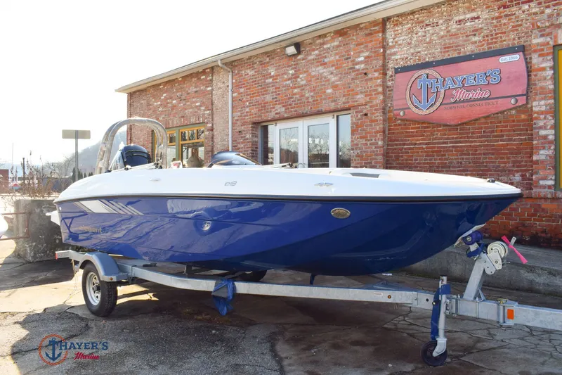 The Image of Bayliner Element E18 2026 - 0