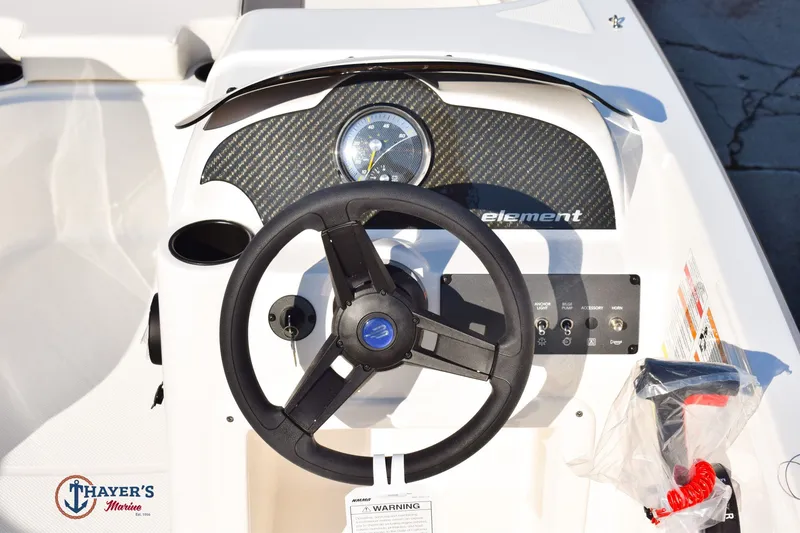 Slide: The Image of Bayliner Element E18 2026 - 12