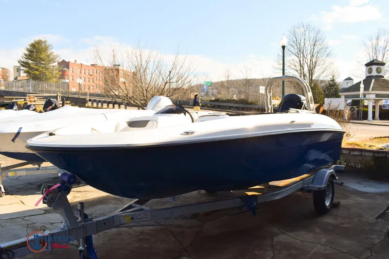 Slide: The Image of Bayliner Element E18 2026 - 28