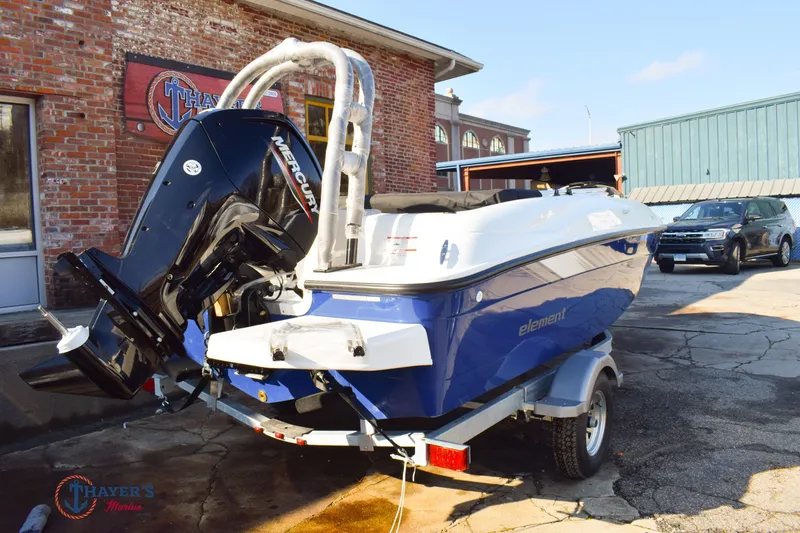 Slide: The Image of Bayliner Element E18 2026 - 3