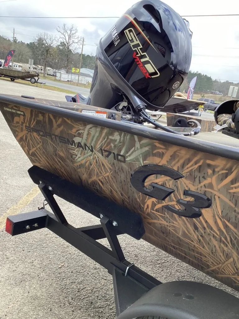 Slide: The Image of G3 Sportsman 1710 boat with Yamaha engine, year 2026. - 13