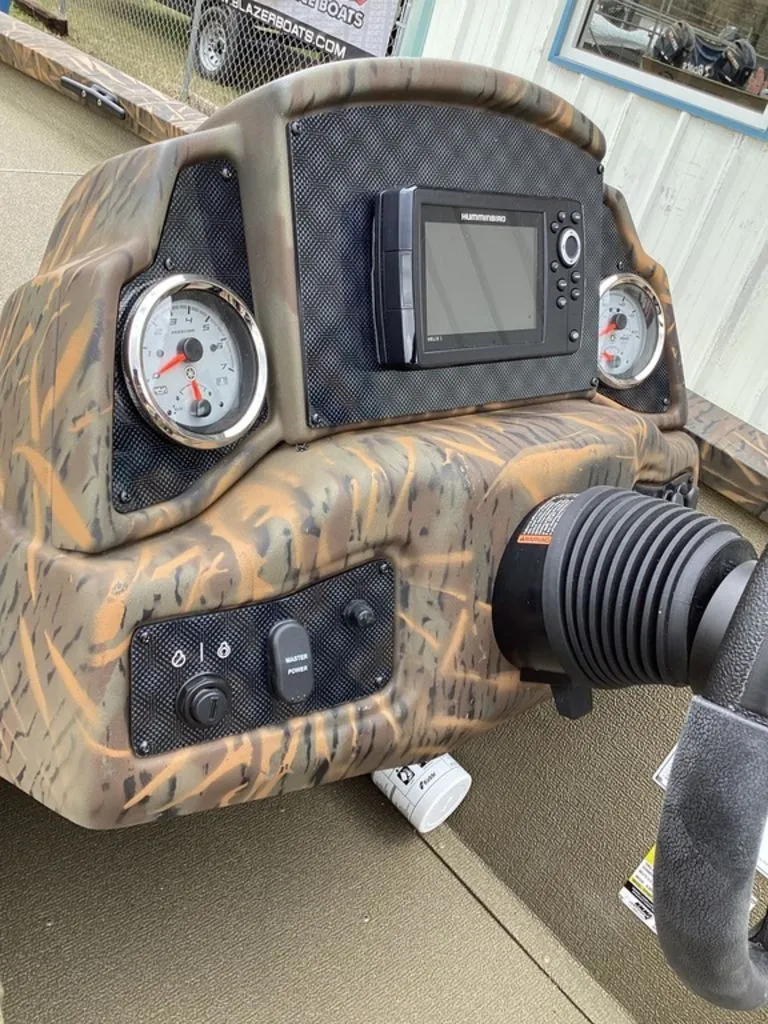 Slide: The Image of Dashboard of G3 Sportsman 1710 boat, model year 2026. - 32