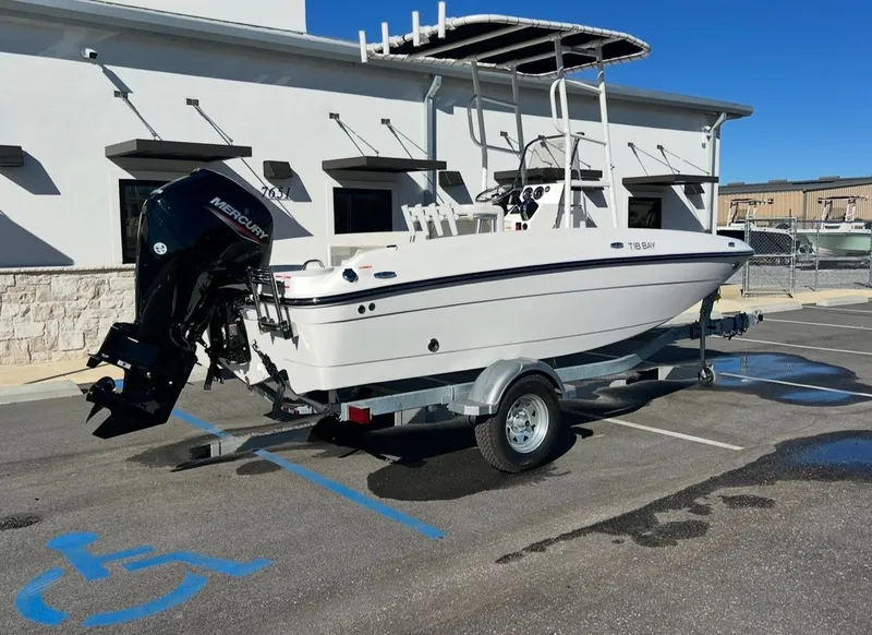 Slide: The Image of Bayliner T18LE 2026 - 3