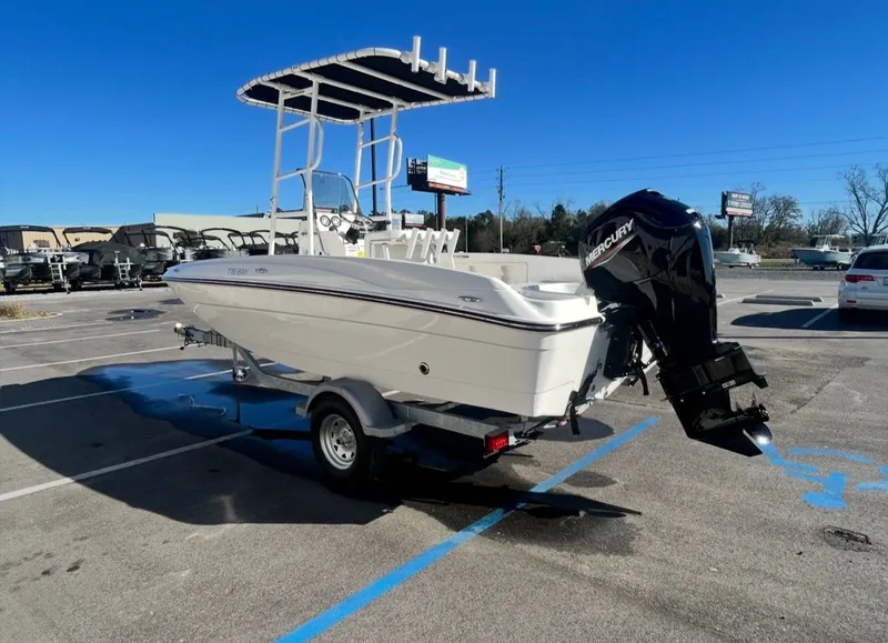 Slide: The Image of Bayliner T18LE 2026 - 6