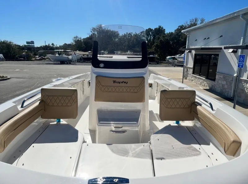 Slide: The Image of Bayliner TROPHY CC20 2026 - 9