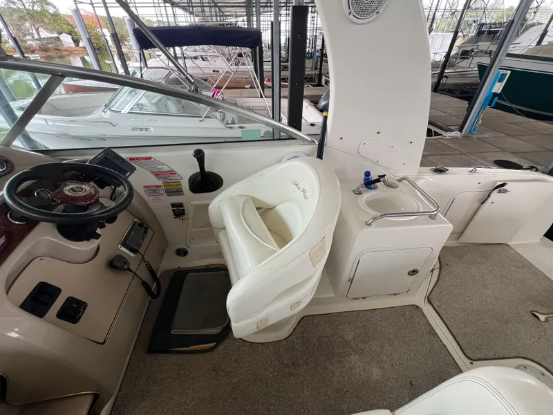 Slide: The Image of Sea Ray Sundancer 260 2003 - 10