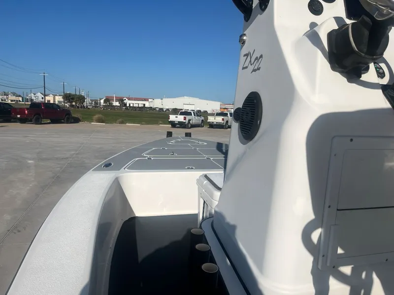 Slide: The Image of Tiburon ZX22 2015 - 10