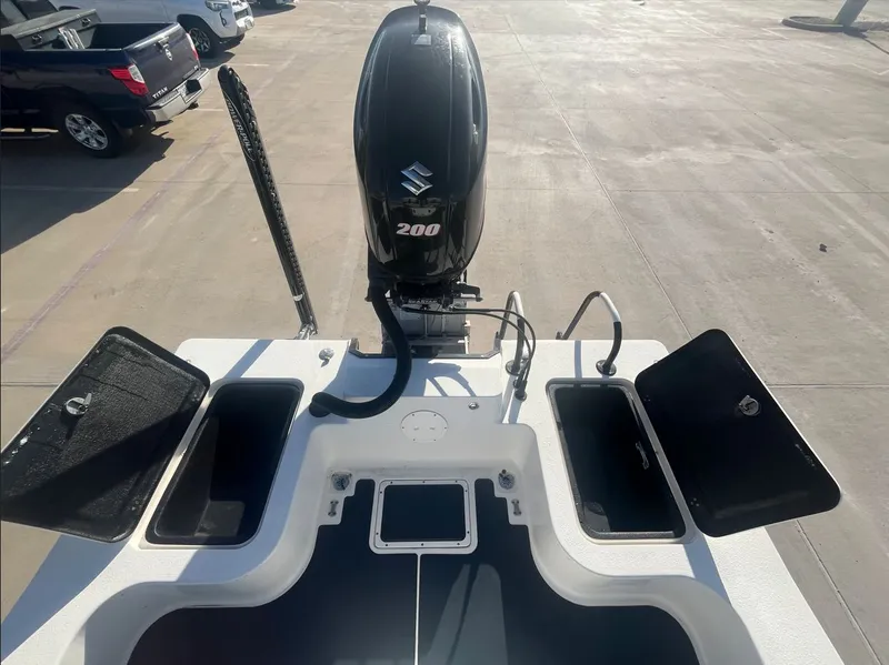 Slide: The Image of Tiburon ZX22 2015 - 20