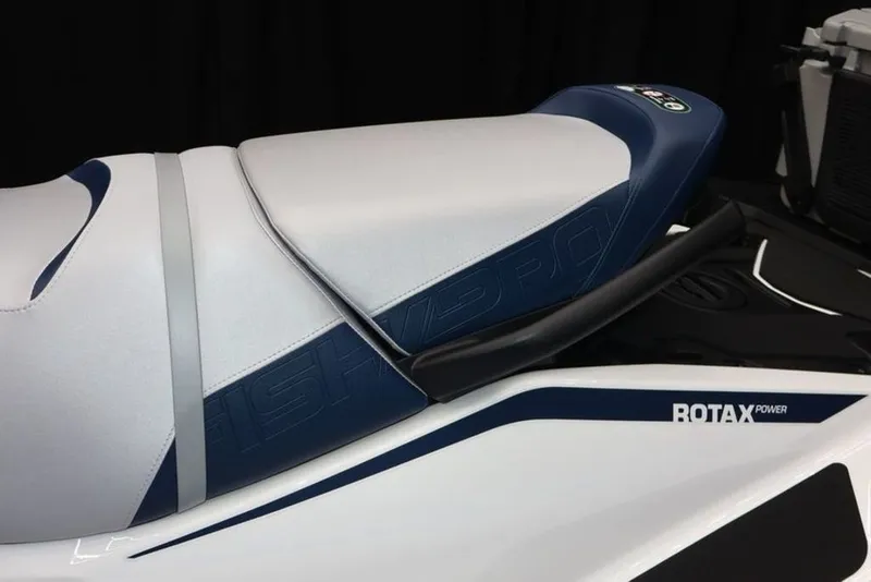 Slide: The Image of Sea-Doo FishPro Sport 170 2026 - 11