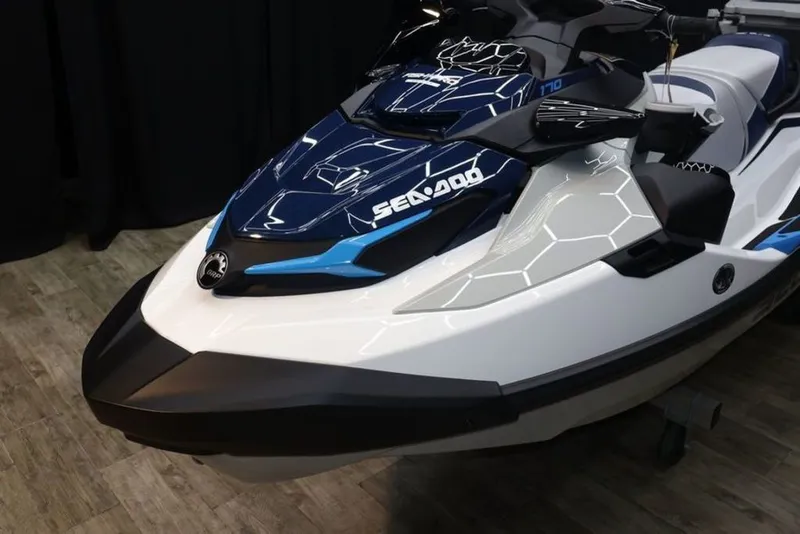Slide: The Image of Sea-Doo FishPro Sport 170 2026 - 7