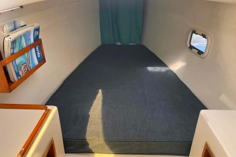 Slide: The Image of Seaward solenoid control panel on 1998 Maine Cat Catamaran, featuring gas switch and 5 amp indicator. - 39