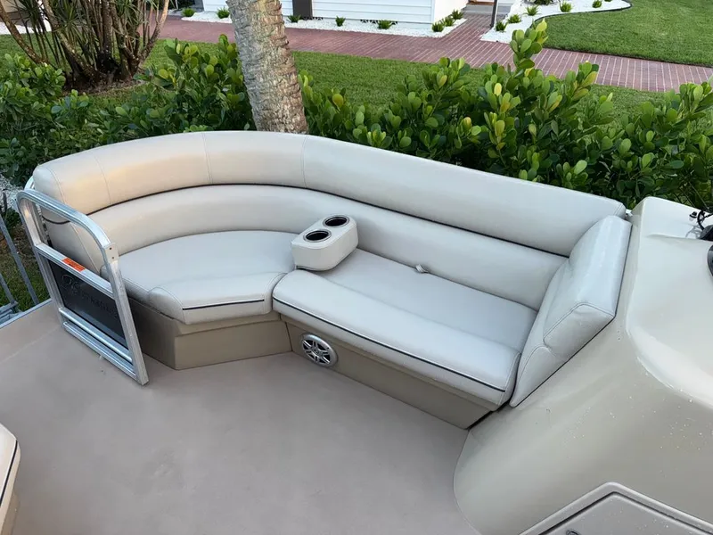 Slide: The Image of Berkshire C2-14 2016 - 12