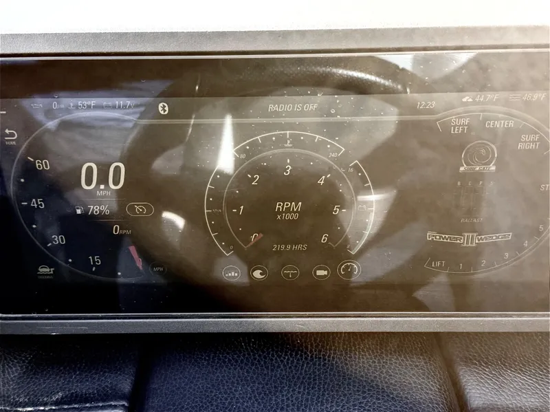 Slide: The Image of Malibu Wakesetter 23 LSV 2020 - 12