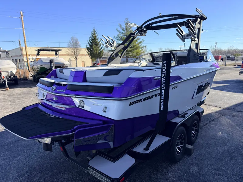 Slide: The Image of Malibu Wakesetter 23 LSV 2020 - 6
